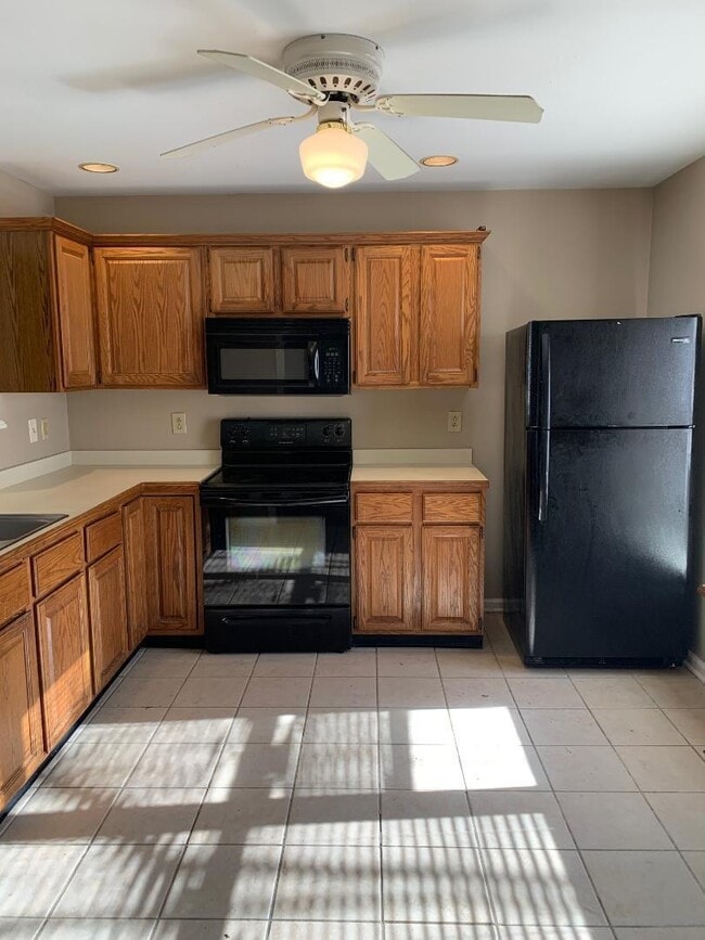 3907 Kenesaw Dr in Lexington, KY - Building Photo - Building Photo