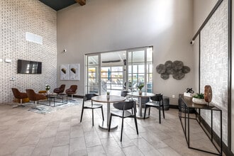 Promenade Flats in Evansville, IN - Building Photo - Interior Photo