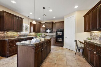 3436 Laurashawn Ln in Escondido, CA - Building Photo - Building Photo