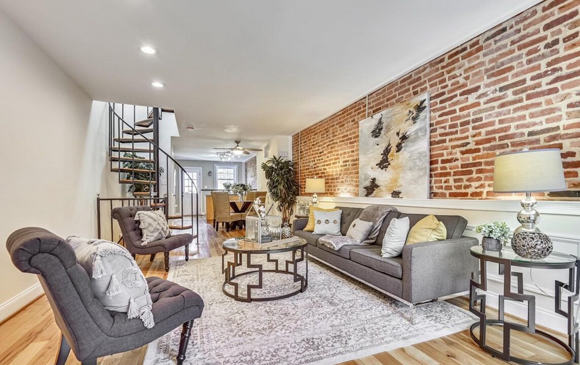 504 S Kenwood Ave, Unit Entire Home in Baltimore, MD - Building Photo