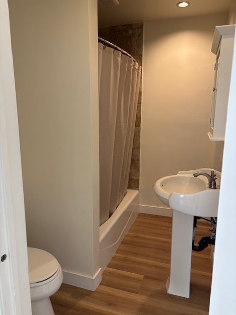 10829 Kling St, Unit Front House in North Hollywood, CA - Foto de edificio - Building Photo