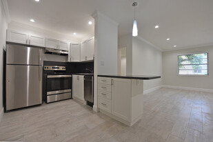 Gardens of Pinecrest Apartments