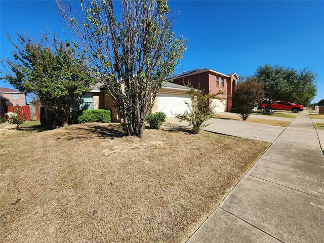 3952 Thoroughbred Trail in Fort Worth, TX - Building Photo - Building Photo