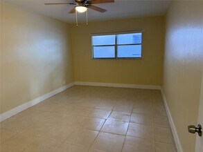 1450 N Riverside Dr, Unit 208 in Pompano Beach, FL - Foto de edificio - Building Photo