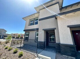 1124 Meadow Sparrow Pl in Henderson, NV - Building Photo