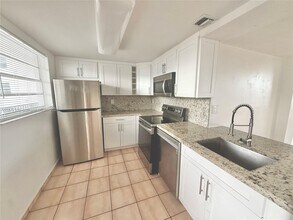 14155 SW 87th St in Miami, FL - Building Photo - Building Photo