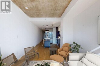 8 Dovercourt Rd in Toronto, ON - Building Photo - Building Photo