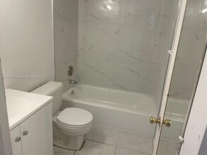 2701 Riverside Dr in Coral Springs, FL - Building Photo - Building Photo