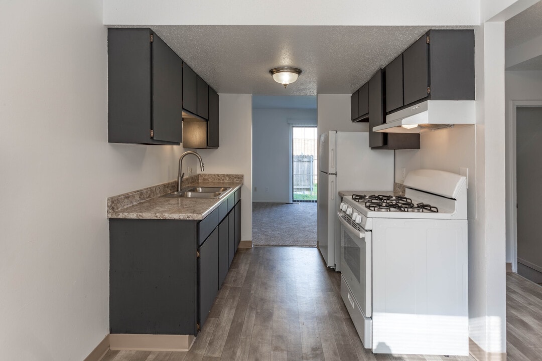 Oak Tree Village Apartments in Mt. Pleasant, MI - Foto de edificio