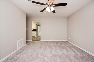 8990 Sterling Ridge Ln in Jonesboro, GA - Building Photo - Building Photo