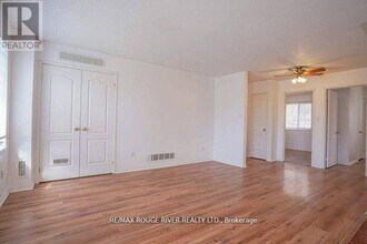 262-262 Bruce St in Oshawa, ON - Building Photo - Building Photo