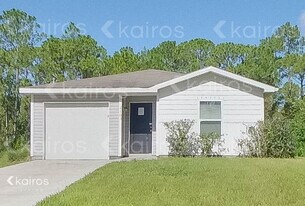 2103 Roosevelt Ave in Alva, FL - Building Photo