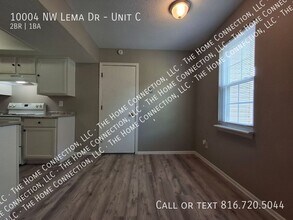 10004 NW Lema Dr-Unit -Unit C in Parkville, MO - Building Photo - Building Photo