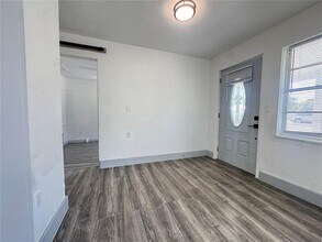 2653 Trinidad St in Sarasota, FL - Building Photo - Building Photo