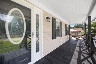 111 Forest View Dr in Nashville, NC - Foto de edificio - Building Photo