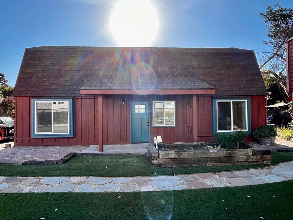 4466 Dale Ave in La Mesa, CA - Building Photo