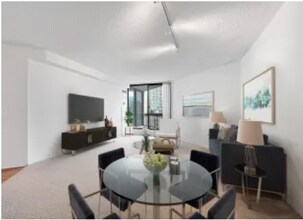 754 N Dearborn St in Chicago, IL - Foto de edificio - Building Photo