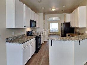 2365 Edencrest Dr in Nashville, TN - Foto de edificio - Building Photo