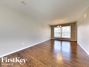 16322 Kenwood Ave in South Holland, IL - Building Photo - Building Photo