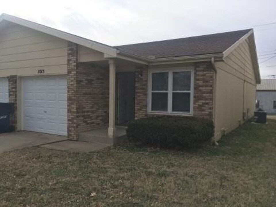 1017 S Lexington Ave in Springfield, MO - Building Photo
