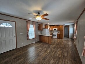 119 Rodeo Dr in Utica, NY - Foto de edificio - Building Photo