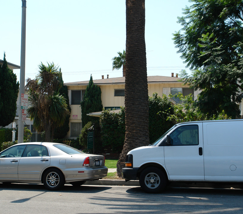 Gardens in Santa Monica, CA - Building Photo