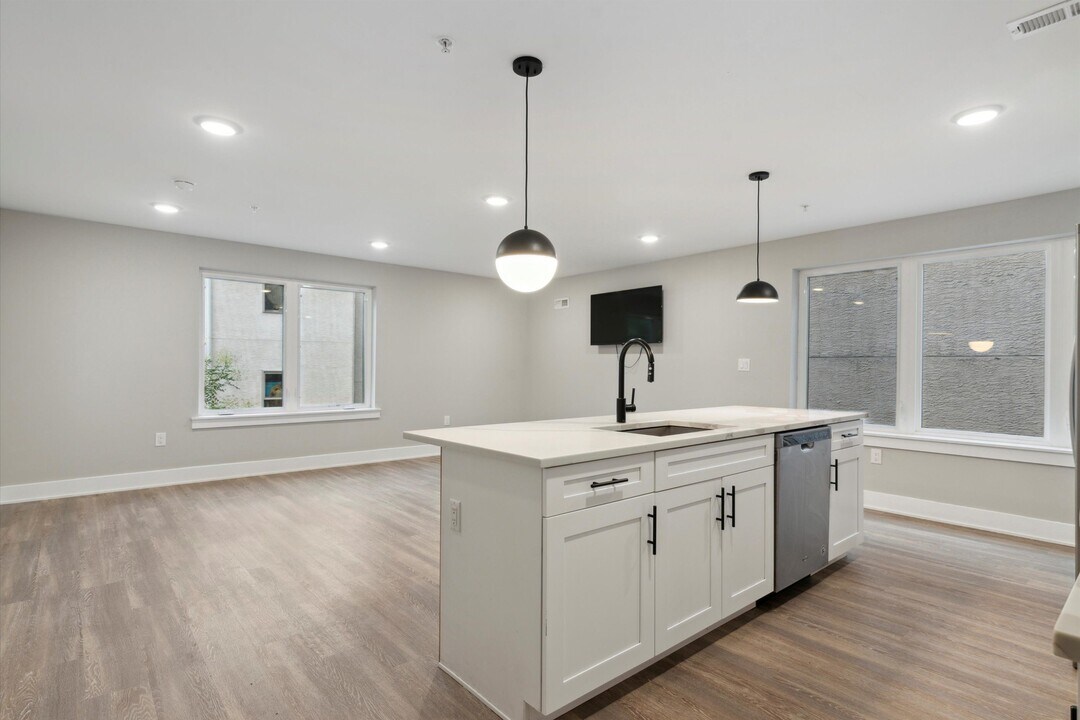 1511 N 17th St in Philadelphia, PA - Building Photo