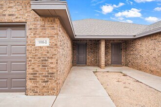 9806 Avenue V in Lubbock, TX - Building Photo - Building Photo