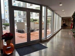 217 Newark Ave in Jersey City, NJ - Building Photo - Building Photo