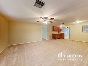 43 Lake Shore Dr in Palm Harbor, FL - Building Photo - Building Photo