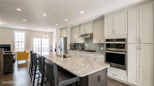 2848 Ridington Rd in Ann Arbor, MI - Building Photo - Building Photo