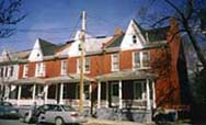 302-304 1/2 W Martin St in Martinsburg, WV - Foto de edificio