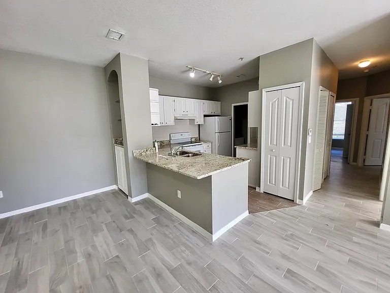 2549 Maitland Crossing Way, Unit 11-108 in Orlando, FL - Building Photo