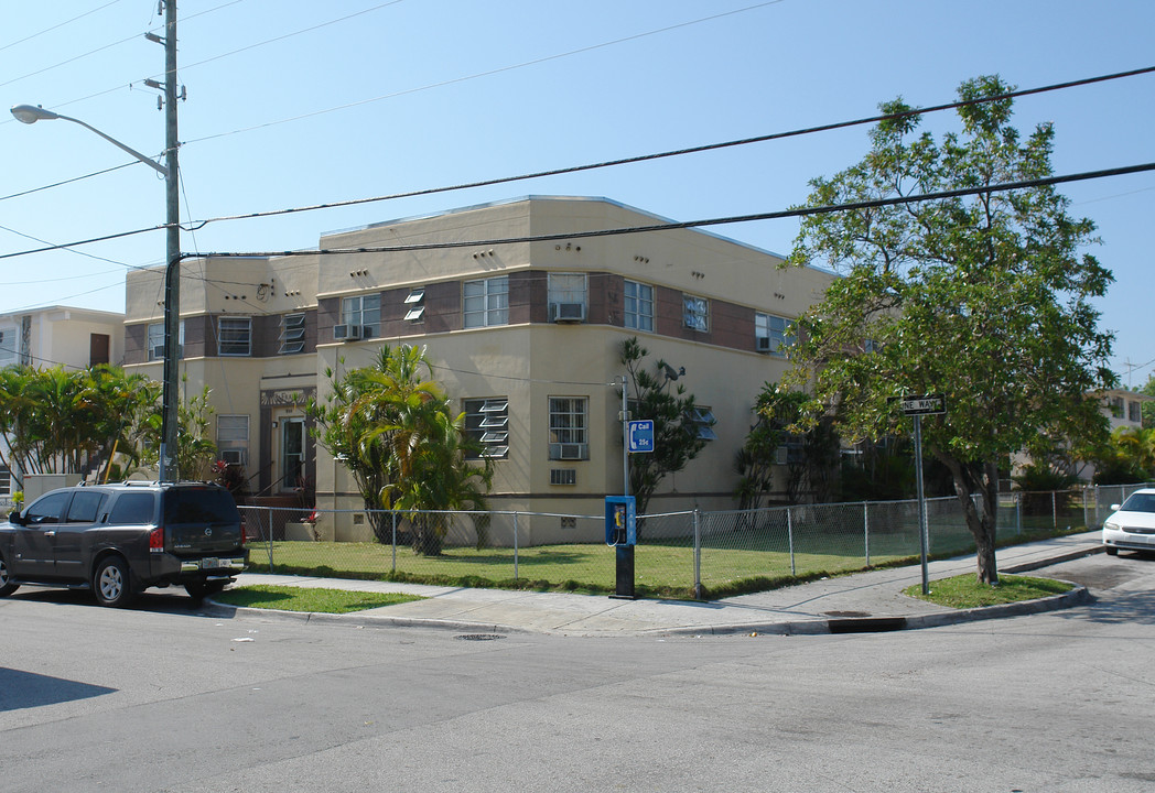 507 SW 10th Ave in Miami, FL - Foto de edificio