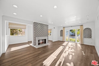 502 Smithwood Dr in Beverly Hills, CA - Building Photo - Building Photo
