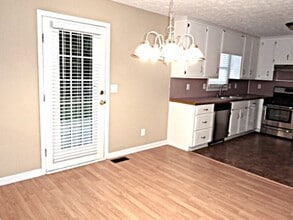 1005 Whispering Woods Dr in Canton, GA - Building Photo - Building Photo