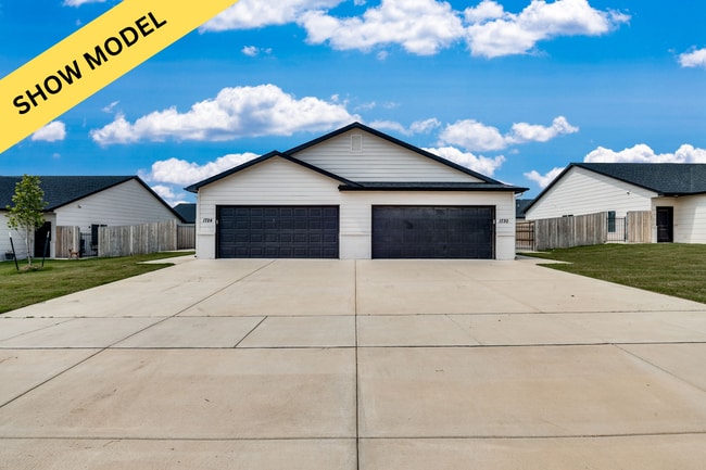 property at 1724 E Cloverbrook Ct