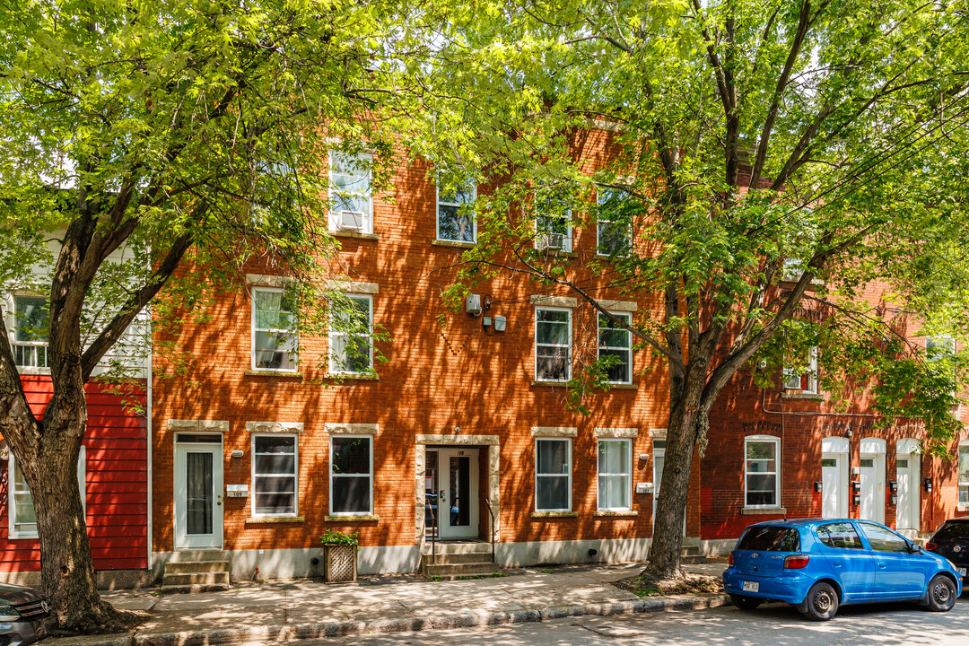 105 Rose-De-Lima Rue in Montréal, QC - Building Photo