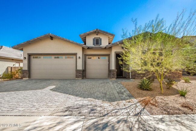 18335 W Summerhaven Dr