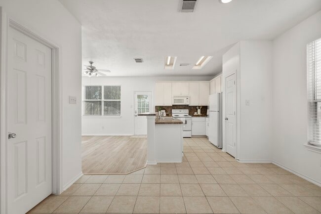 property at 2911 Hackamore Hollow Ln