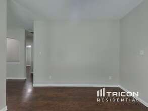 2439 High Island Way in Houston, TX - Building Photo - Building Photo