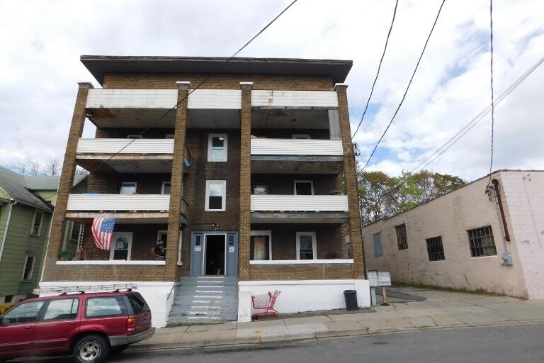 15 Endicott Ave in Johnson City, NY - Building Photo