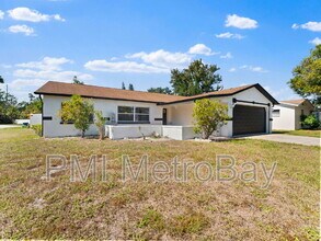 4235 Manxcat Ln in New Port Richey, FL - Building Photo - Building Photo