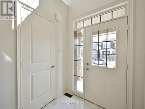 1555 Severn Dr in Milton, ON - Building Photo - Building Photo