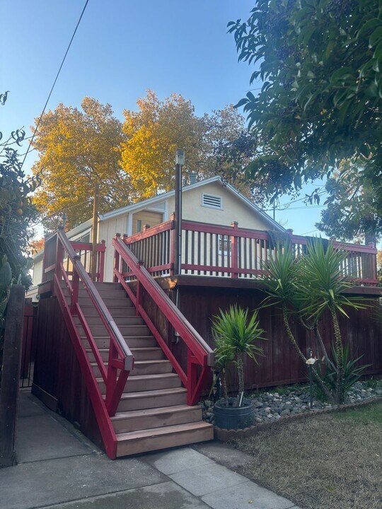 119 Earl Ave in Roseville, CA - Building Photo