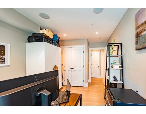 215 Athens St in Boston, MA - Building Photo - Building Photo