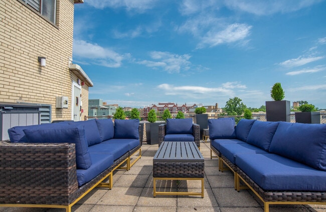 Connecticut House Apartments