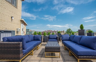 Connecticut House Apartments in Washington, DC - Foto de edificio - Building Photo