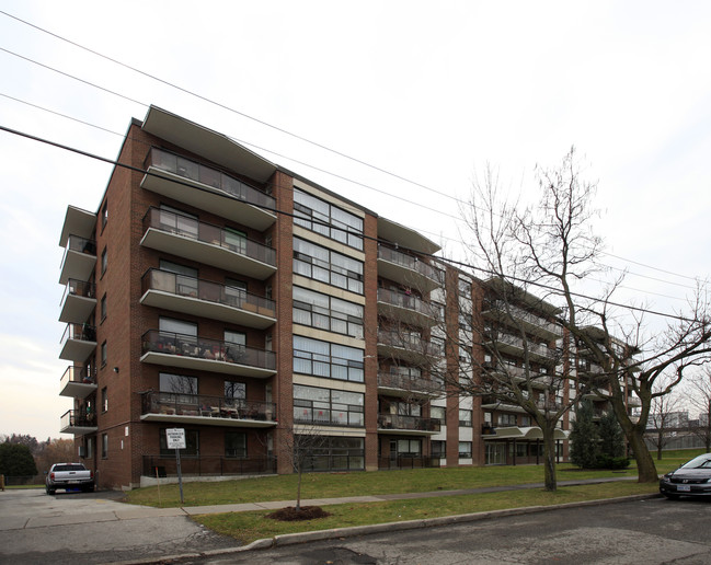 Dixington Manor Apartments in Toronto, ON - Building Photo - Building Photo