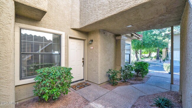 8300 East Vía de Ventura in Scottsdale, AZ - Building Photo - Building Photo